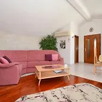 Decor Apartment